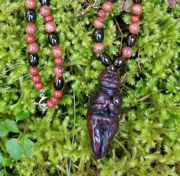 Talisman Goddess necklace with red jasper