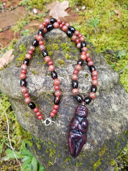 Talisman Goddess necklace with red jasper